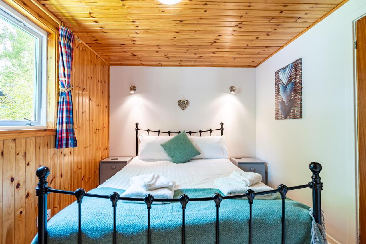 Bracken Lodge 7 With Hot Tub Belladrum المظهر الخارجي الصورة
